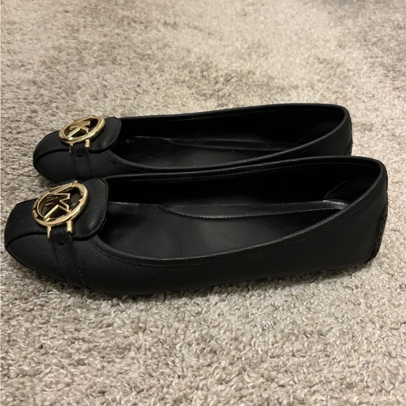 Michael Kors Black Ballet Flats with Gold Logo - Size 8.5 - Picture 2 of 4